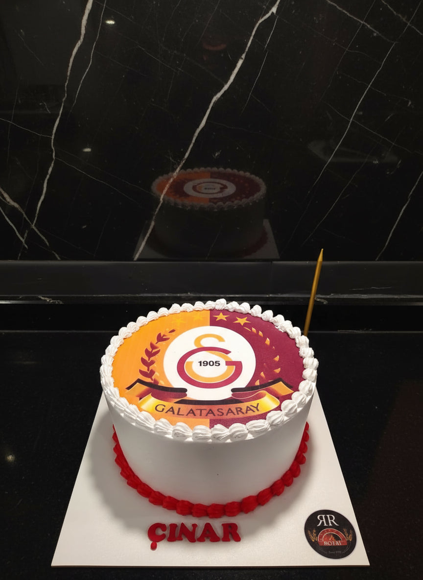 Royal Pastanesi sarı kırmızı pasta