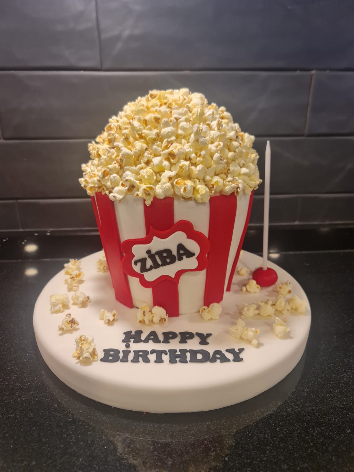 Patlamış Mısır Desenli Pasta